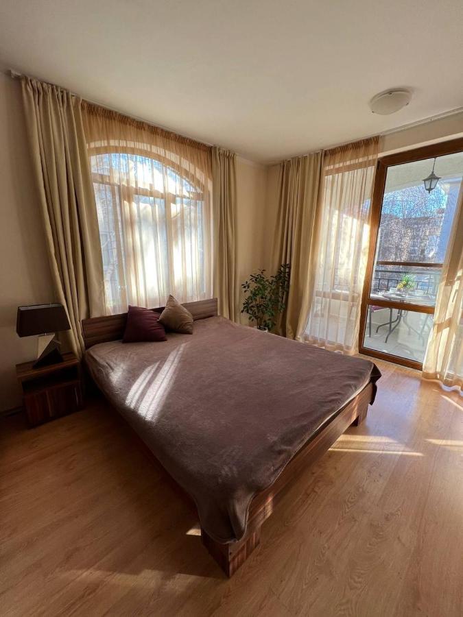 Dkapartments Chateau Valon Slăntjev Brjag Exteriör bild