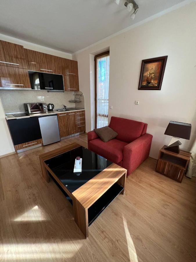 Dkapartments Chateau Valon Slăntjev Brjag Exteriör bild
