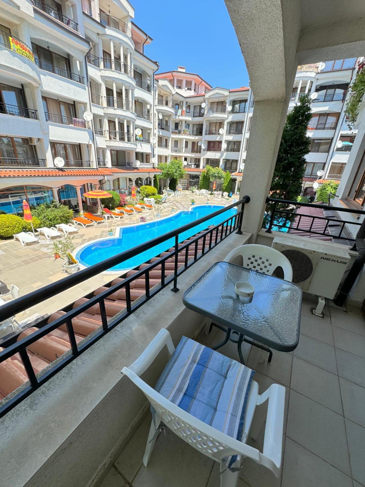 Dkapartments Chateau Valon Slăntjev Brjag Exteriör bild