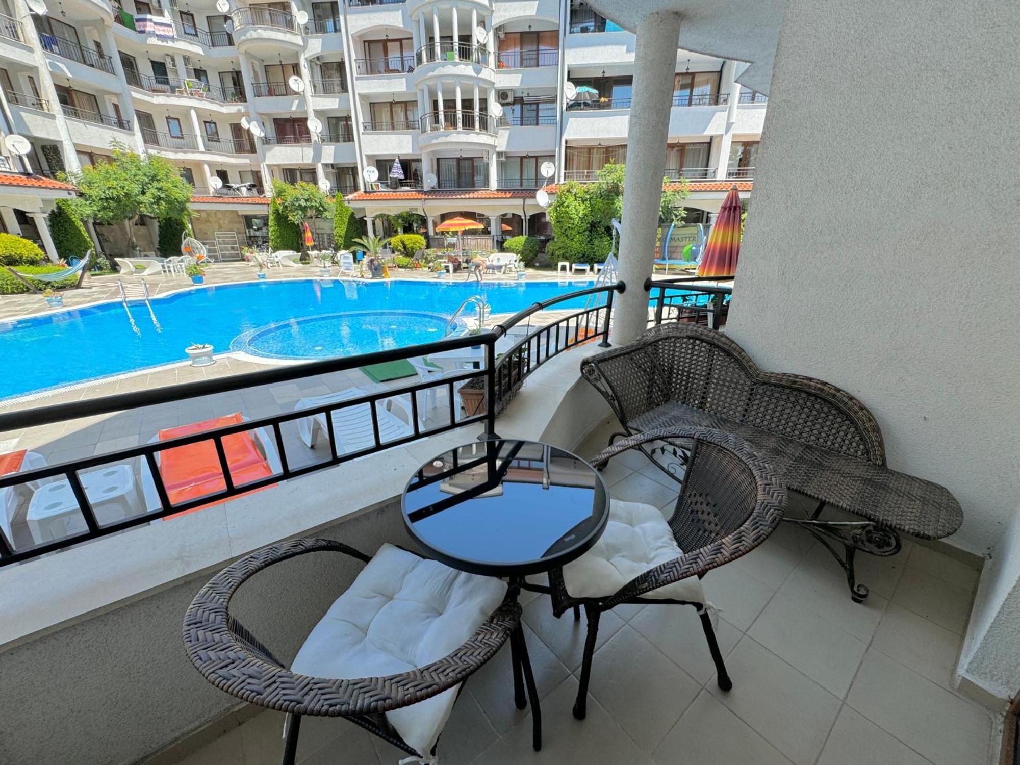 Dkapartments Chateau Valon Slăntjev Brjag Exteriör bild