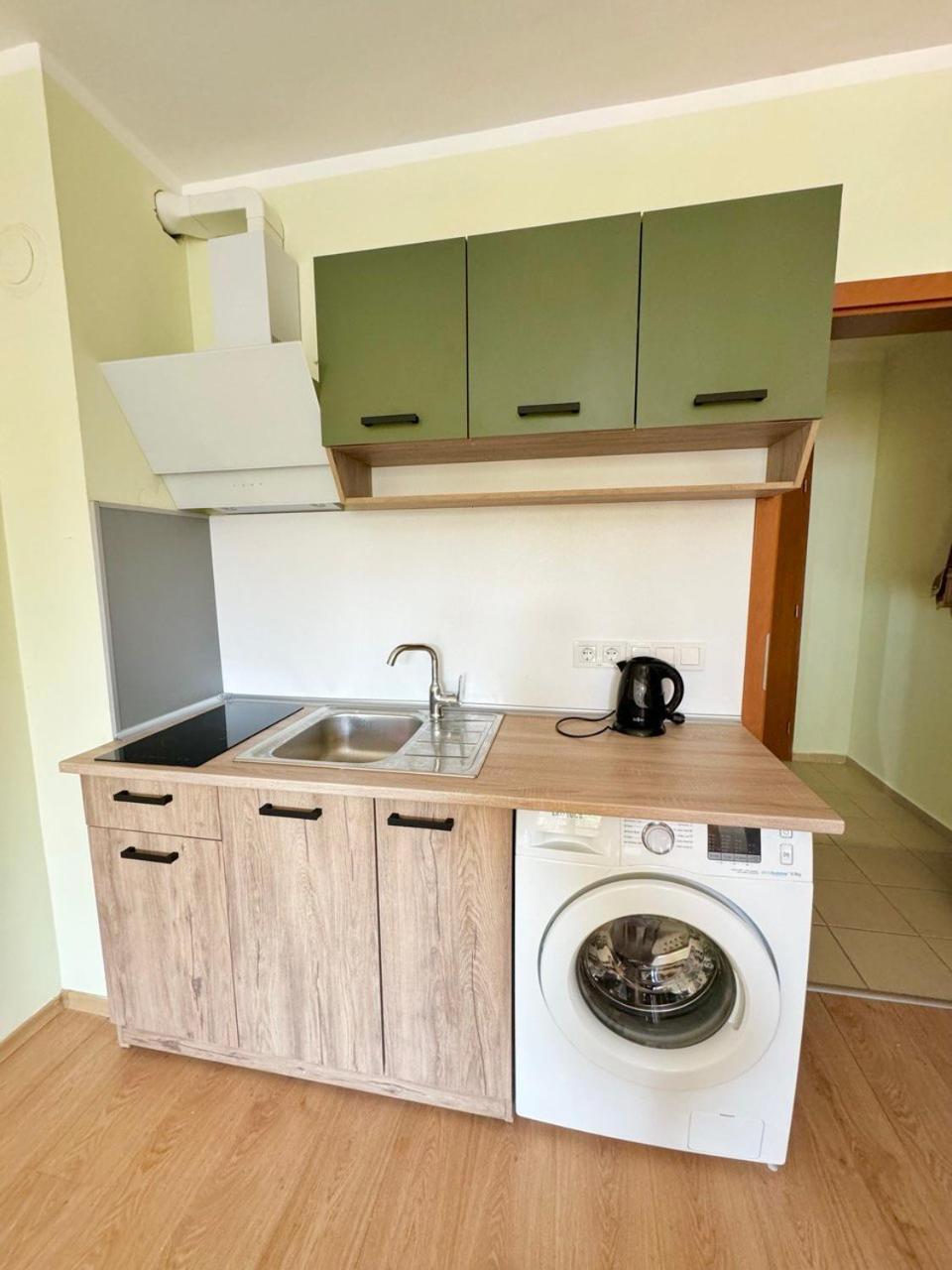 Dkapartments Chateau Valon Slăntjev Brjag Exteriör bild